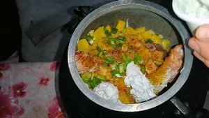 Индейка с овощами в сметане в афганском казане (скороварке)