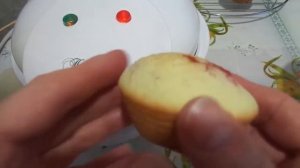 Кексы с ягодами в дессертнице Пышка 8.