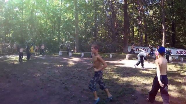 Игра в заморозку на разминке в летнем лагере по хортингу смотреть онлайн