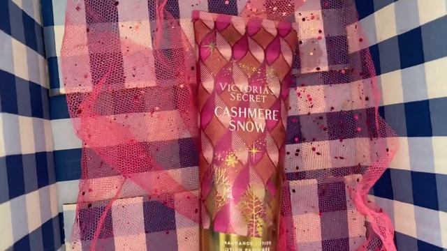 CASHMERE SNOW VICTORIAS SECRET #victoriassecret смотреть онлайн