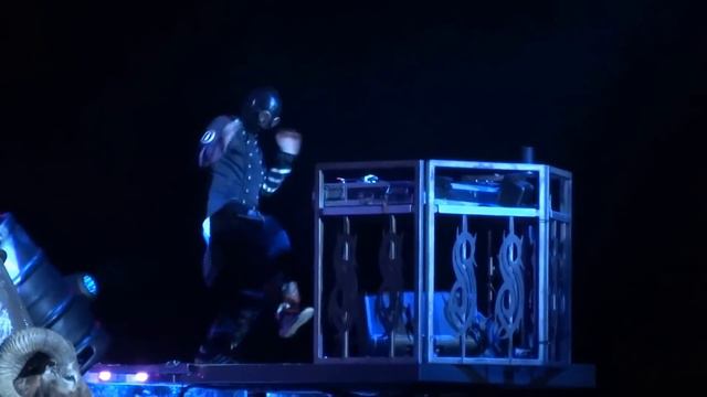 Watch Sid Wilson's Crazy Dance Moves That Had the Crowd Going Wild! смотреть онлайн