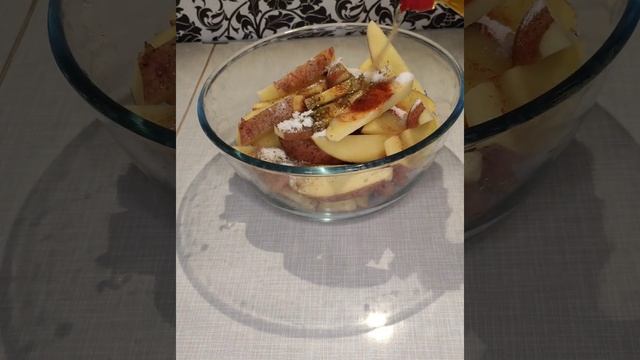 Картофель по-деревенски. По-деревенски. Картофель в духовке. Запечённая картошка