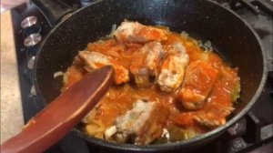 Простой и вкусный рецепт - Тушеных свиных ребрышек на сковороде