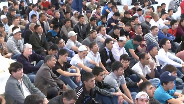 В Казахстане ведут список читающих намаз смотреть онлайн