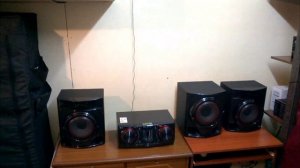 LG X-Boom CJ45,  EQ Rock