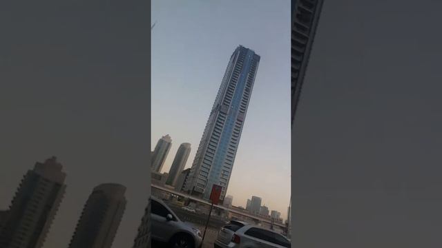 Skyscrapers Stunning Dxb! Hello Dubai! #MyDubai The Centre of Now! Downtown Dubai! Lovely day & Kee