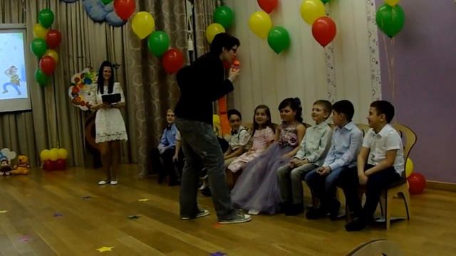 корреспондент на выпускном