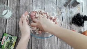 Свинина Тушенная с Черносливом и Яблоками. Очень Ароматно, Вкусно и Нежно.