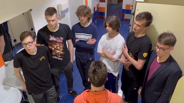 Выпускной клуб смотреть онлайн