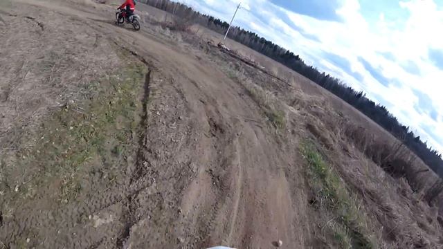 покатушки МОТО ЧАЙНИКА /квадрокоптер, поле и пижон Эд смотреть онлайн