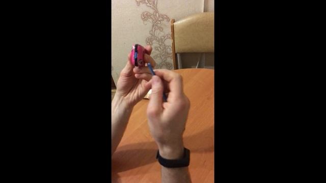 Как снять пластмассовый чехол с Airpods смотреть онлайн