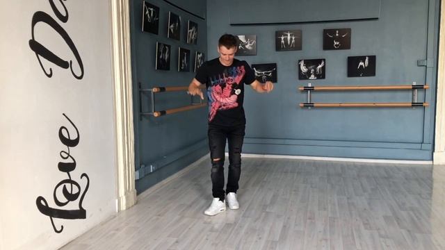 Bachata Footwork Step 3 смотреть онлайн