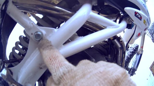 Мотоцикл на воде !!! Что будет если в ПИТБАЙК залить воду? мото на воде смотреть онлайн