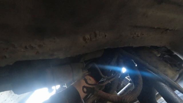 Freightliner. Замена стартера. Сиденье. смотреть онлайн