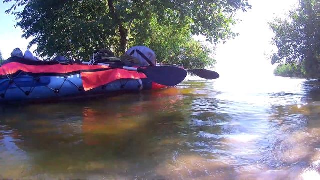 Путешествие на байдарке по реке, тишина природы, пение птиц, церковь на воде, рыба в фольге смотреть онлайн