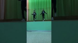 Танец под песню танцы в моей кровати