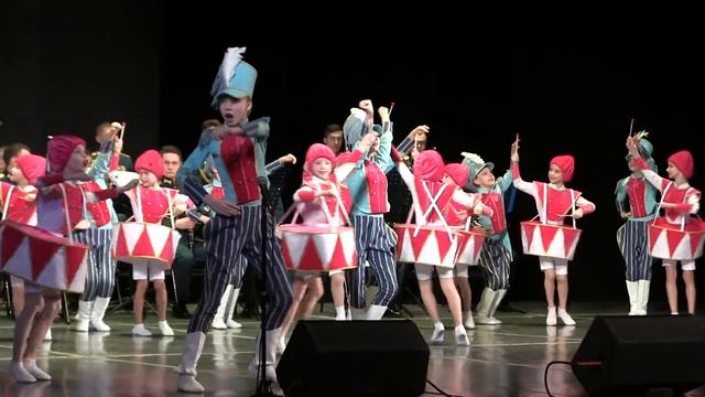 Образцовый хореографический ансамбль "Дивертисмент" 22.02.2022г. КВЦ Губернский г.Кострома.