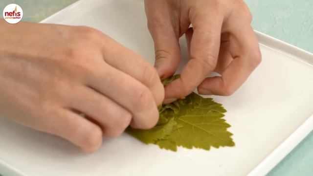Anne Usulü Muhteşem Soslu Yaprak Sarma ? Parmaklarınızı Yiyeceksiniz!