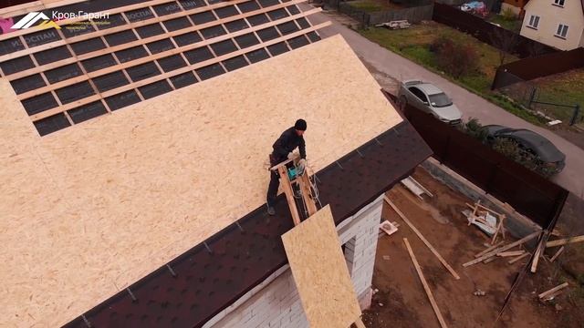 Строительство двускатной кровли из гибкой черепицы. смотреть онлайн