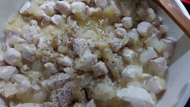 Куриные грудки в сливочном соусе???Toyuq döş əti Soslu смотреть онлайн