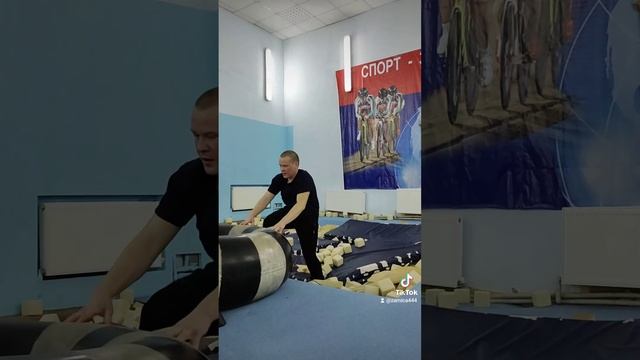 Обучение сальто назад! Как научится выполнять сальто назад!