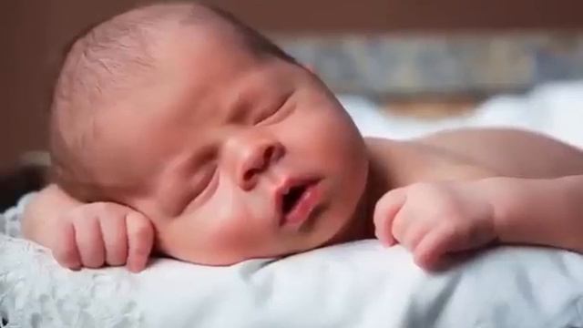 Успокоить плачущего младенца * Жылап жатқан нәрестені тыныштандырыңыз смотреть онлайн