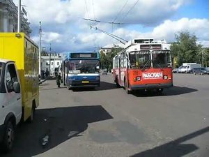 Ярославль. ЗиУ-682Г # 28 и МАЗ-104 #588. Ярославль Главный.