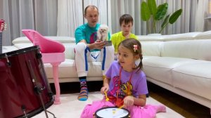 Угадай Мелодию 2 от Макс и Катя