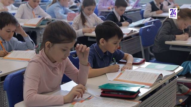 Программы поддержки учителей в Сургутском районе: как привлекают педагогов в села?