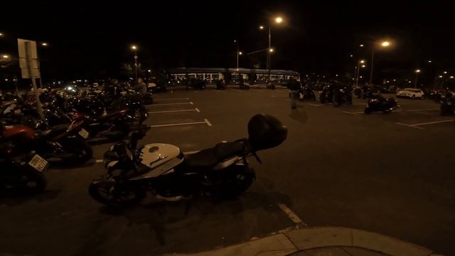 Путешествие на Bajaj NS200 (ответы на Часто Задаваемые Вопросы) смотреть онлайн