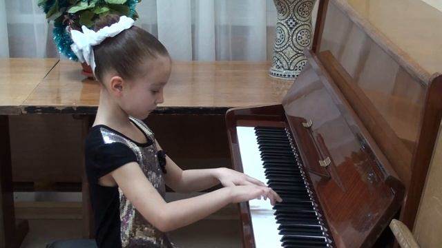 "Полька" (Л.Лукомский), "Дождик" (И.Кореневская) - Камилла КРУГЛОВА (7 лет, 1-й год обучения) смотреть онлайн