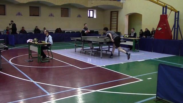 Выронил ракетку во время розыгрыша? Максим Бачурин рекомендует подобрать и играть дальше! смотреть онлайн