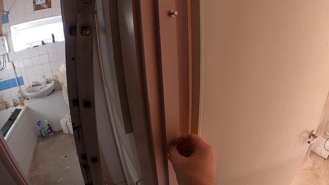 Guaranteed Easiest Way To Locate Joists And Hidden Studs In A Wall - Use Neodymium Magnets смотреть онлайн