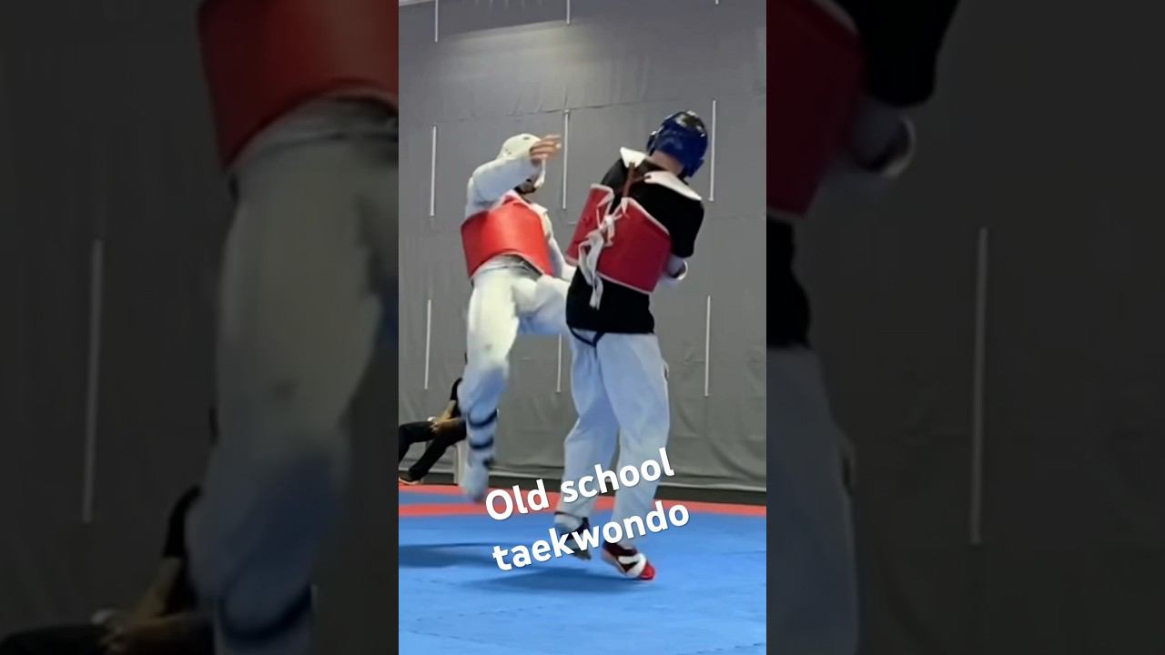 Антон Котков. Тхэквондо Old school Taekwondo Double kick #short #shorts #shortvideo #taekwondo