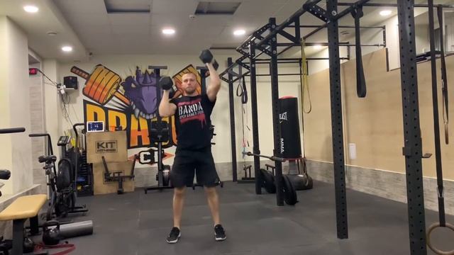 Попеременные Трастеры С Гантелями смотреть онлайн