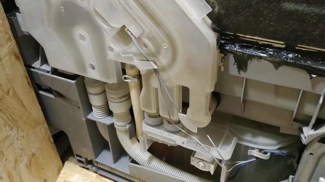 Посудомоечная не набирает воду. Горит краник вода не набирается в посудомоечную. Ошибка нет воды.