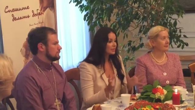 Оксана Федорова на 3-м Фестивале "Между нами, девочками" смотреть онлайн