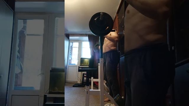 Присед со штангой дома. 3 июня 2022 смотреть онлайн