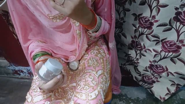 lotus white glow skin whitening & brightening deep moisturising cream .... смотреть онлайн