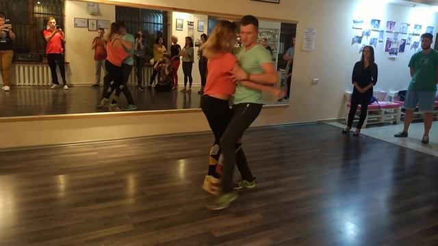 Бачата Тарас і Люда смотреть онлайн