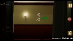 Малыш в жёлтом много