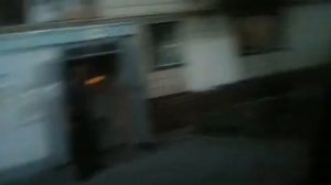 Алкоголик докричался ночью под окнами