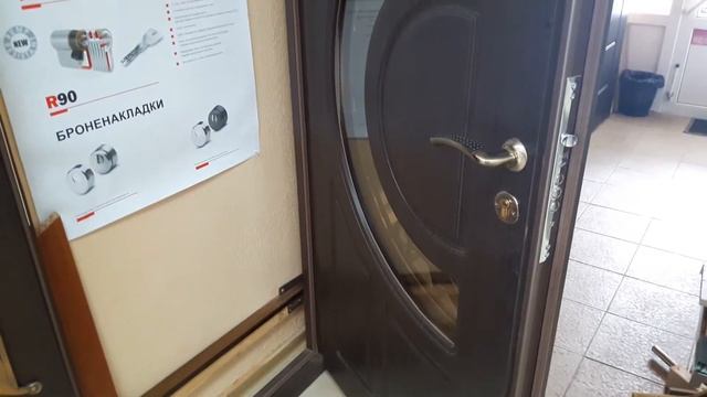 Двері Вхідні Еліт класу МАВІС у вуличній плівці Vinorit та з ковкою. Doors Entrance Elite class!