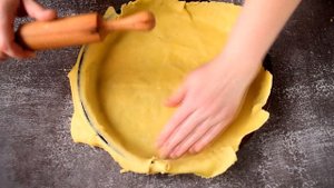 Киш с лососем  и шпинатом рецепт. Kish with salmon and spinach. Видео рецепт пирога с рыбой.