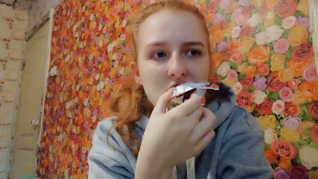 Vlog: Как же сложно с ними куда то ходить | Пошли с сестрой за шаурмой смотреть онлайн