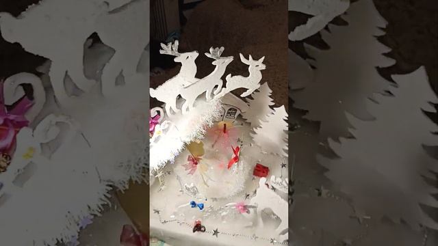 поделка Новогодняя сказка пенопласт олени сказка гирлянда музыка