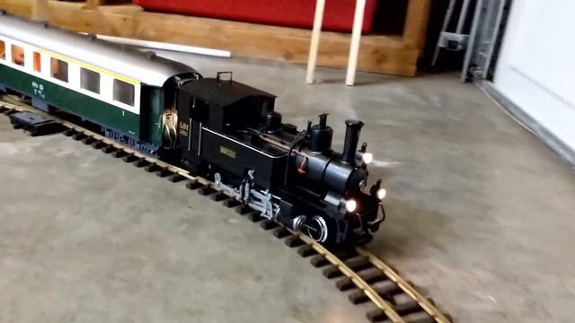 Realistic Steam and Sound in this Model Train Video смотреть онлайн