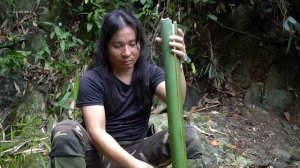 Stream Fishing, Bamboo Overnight Survival Hut: Survival Alone | EP.252