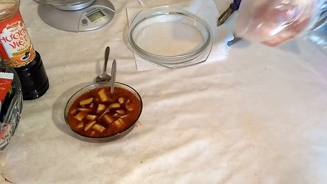 Диман готовит ногу индейки | Ленивая кухня | Голень индейки в соевом соусе с мёдом смотреть онлайн