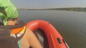 Беловское водохранилище в Инском. Покатушки на "Гидре" с мотором "Сузуки".